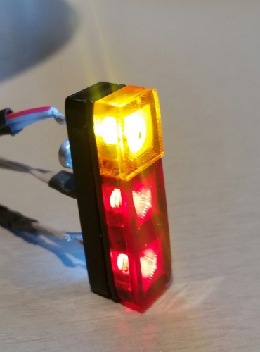 Feuerwehr R�ckleuchten 3-Kammer 1:14