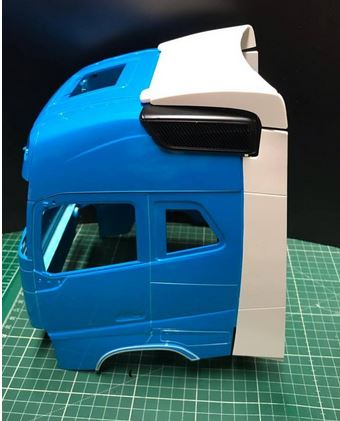 Volvo FH16 750 1:14 Bausatz Spoiler Set