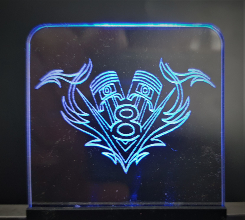 Acrylglas V8 mit Kolben Tribal + Beleuchtung