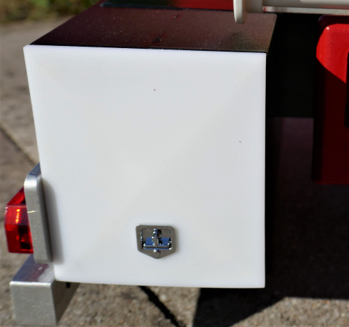 Staukiste 50mm hinten fr Euro Tank Umbau 1:14