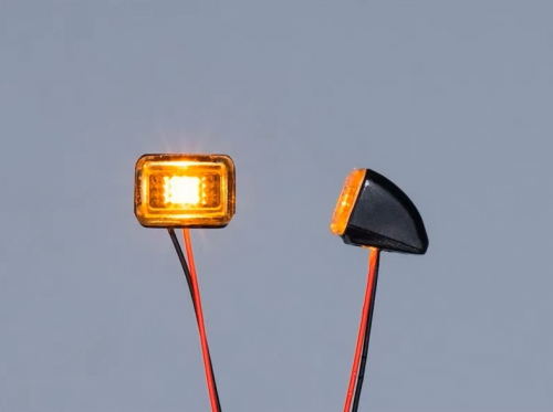 Scania 770S Top Lamp Front orange beleuchtet 1:14